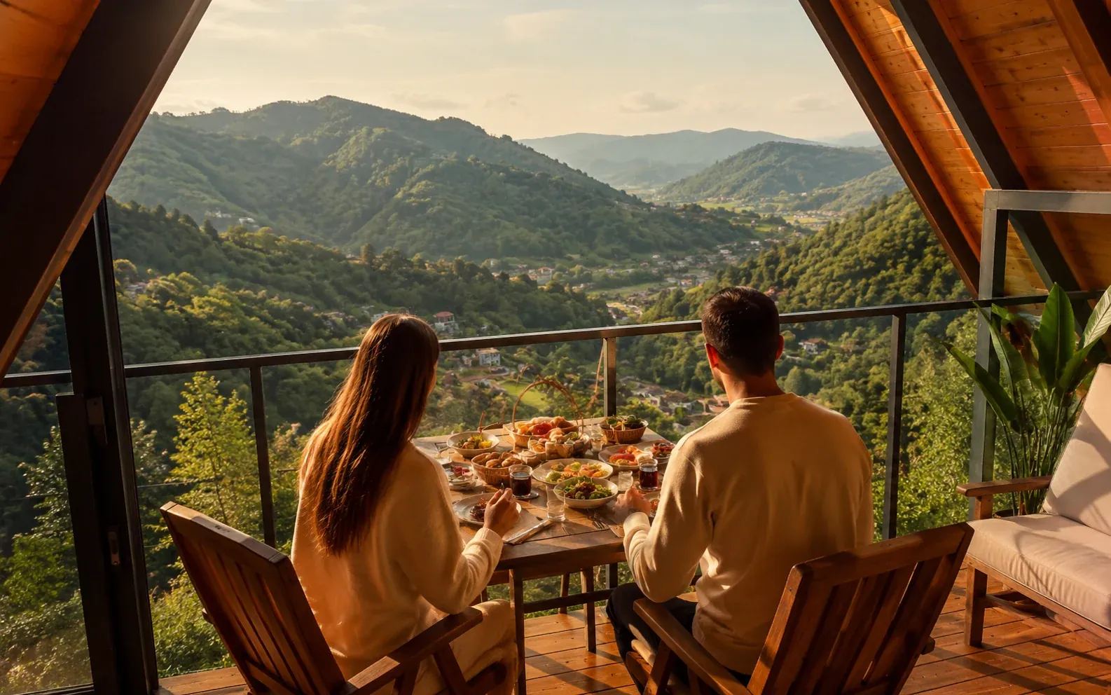 Rize'de bungalov tatilinde aile kahvaltısı